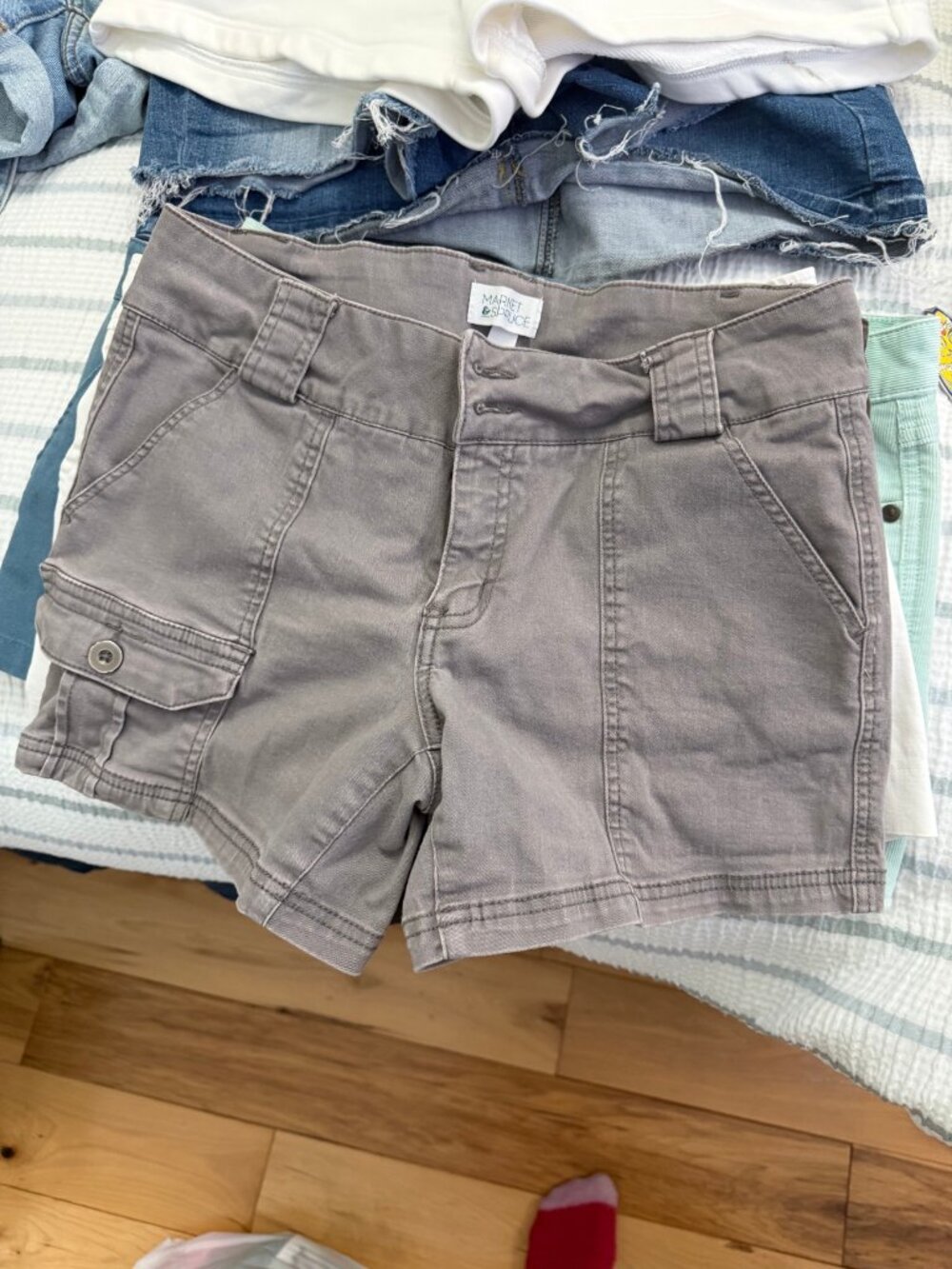 Market & Spruce Camellia Mid Rise Cargo Short Grey Size 6